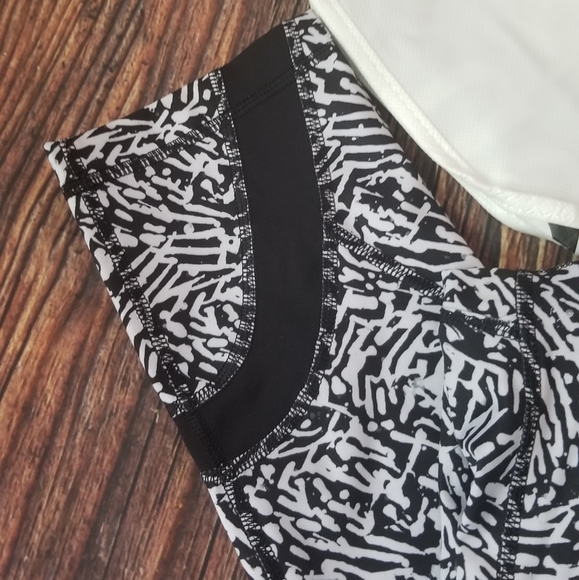 LULULEMON Athletica Black White Leggings With Lululemon Bag - Picture 15 of 16